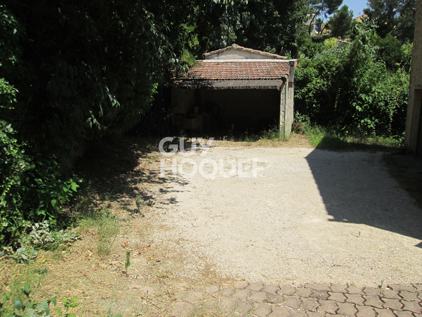 Maison à Louer meublée aux Angles Spécial ETUDIANTS- 5 pièces - 3 chambres - jardin ! (Bail étudiant ou mobilité)