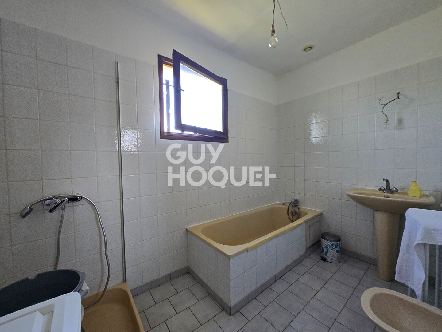 Maison plain-pied à vendre à Saint Paul les Fonts - 4 chambres, grand terrain