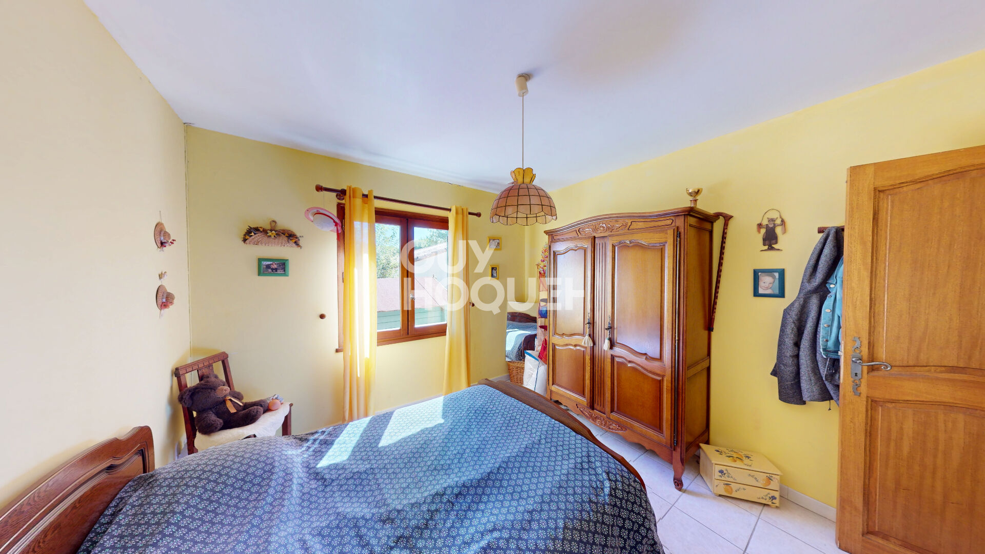Maison 4 pièces à vendre à Connaux avec piscine et grands garages