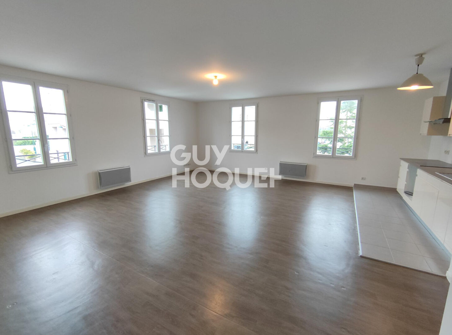 Location : appartement F4 à BAILLY ROMAINVILLIERS