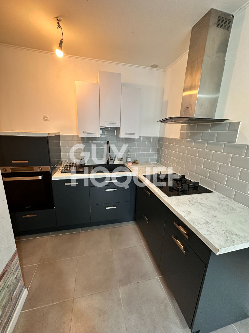 LOCATION d'une maison de 3 pièces (55 m²) à CHAMPIGNY SUR MARNE