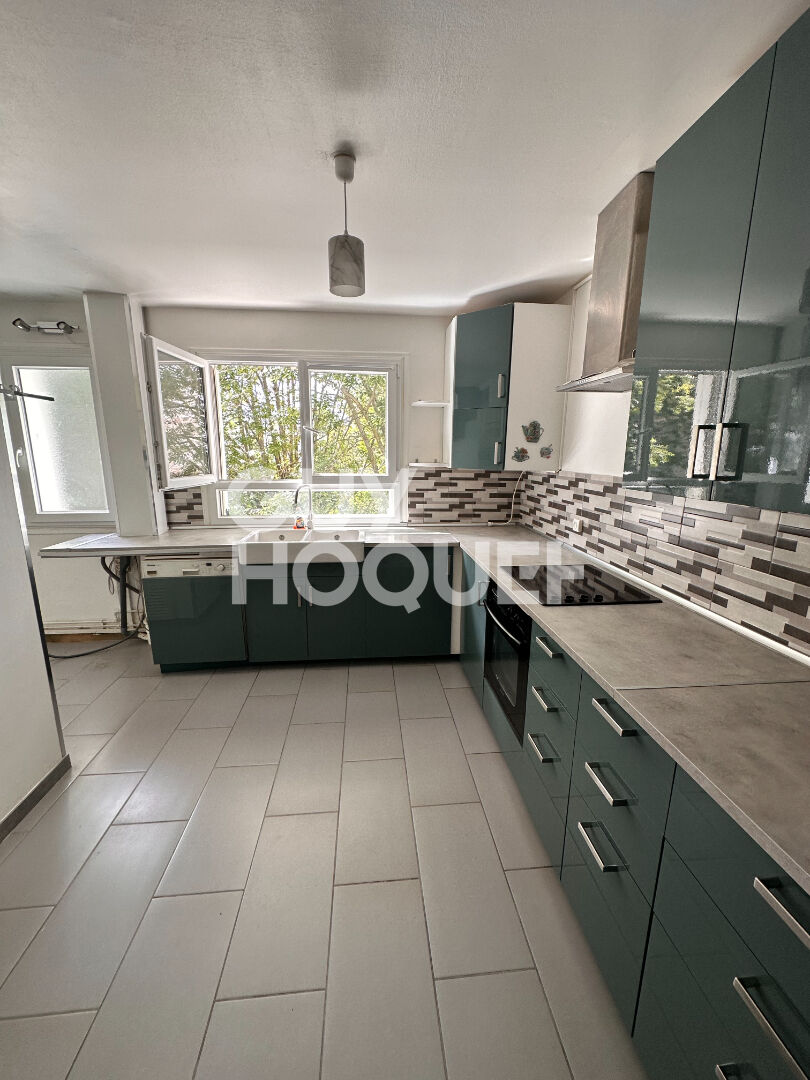 VILLIERS SUR MARNE : appartement F4 (80 m²) à louer