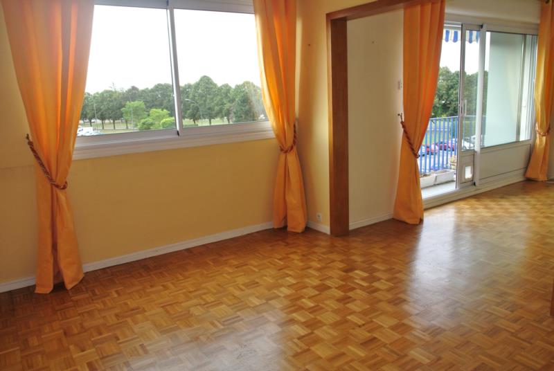 AUBERGENVILLE-appartement 93 m² 5 pièces 3 chambres