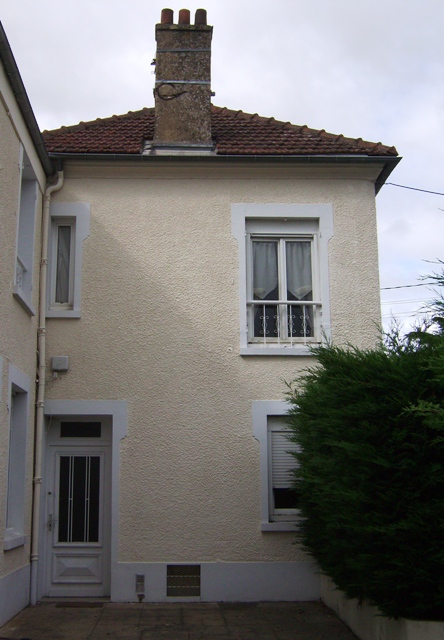 MEZIERES SUR SEINE Maison de ville 2 chambres