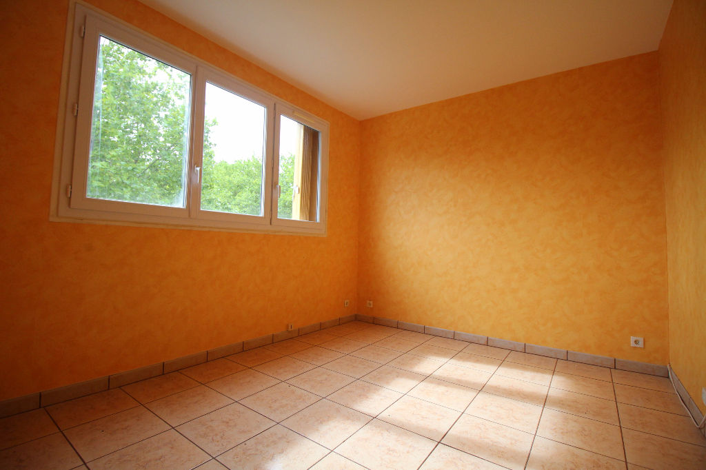 AUBERGENVILLE - Appartement 5 pièces 4 chambres