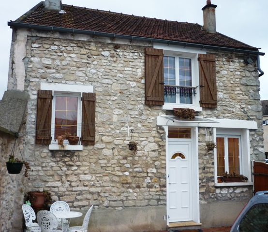AULNAY SUR MAULDRE CENTRE
