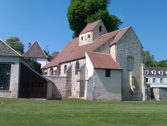 Terrain - Village recherché typique et calme à  5' A13 sortie n°10
