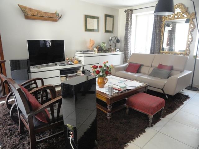 GOUSSONVILLE Maison en pierres 2/3 chambres