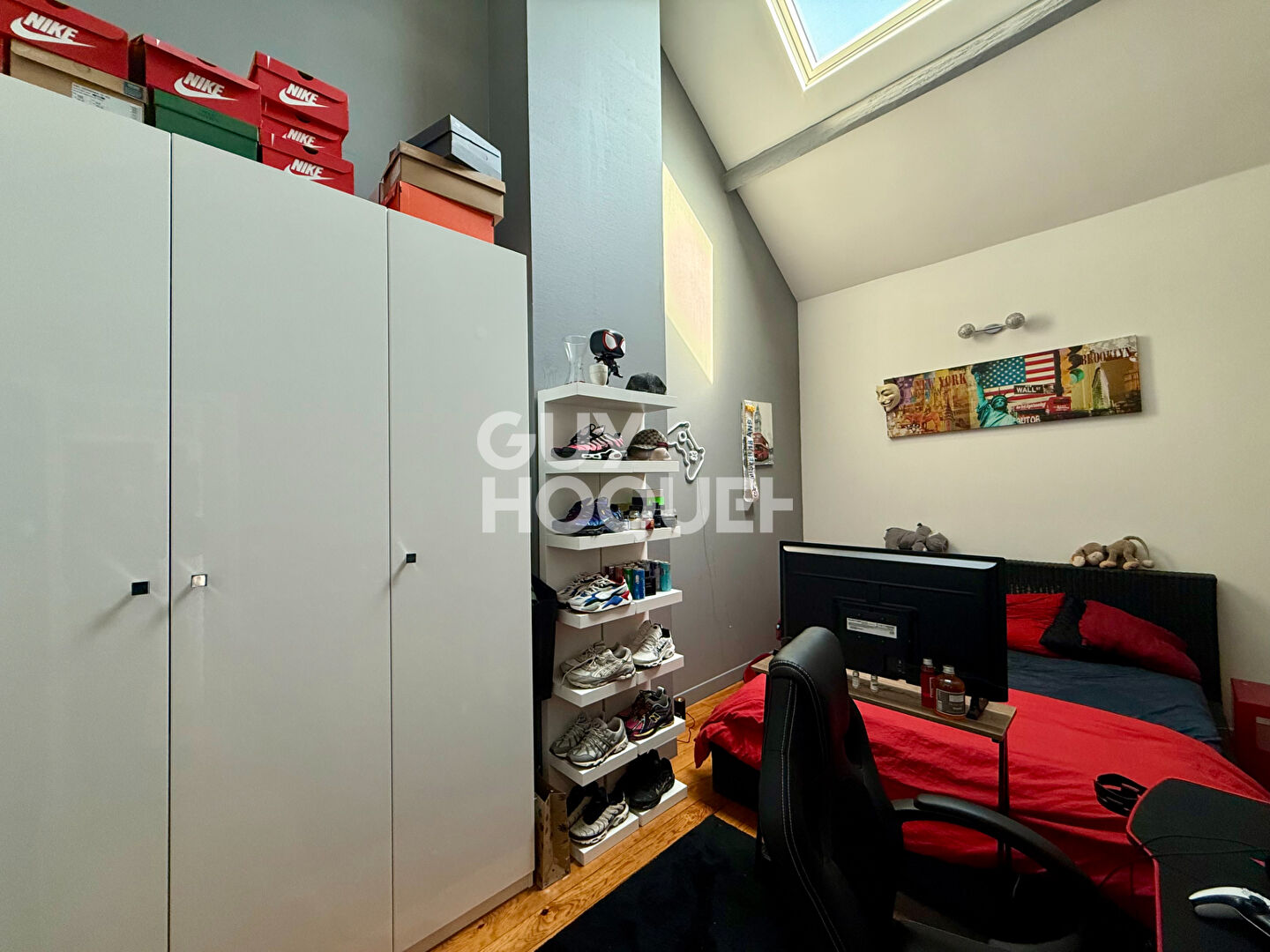 Longère rénovée de 245 m² à Mézières-sur-Seine - Garage & Dépendance