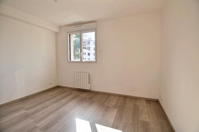 À louer, appartement 54 m², 3 pièces à Viry-Châtillon