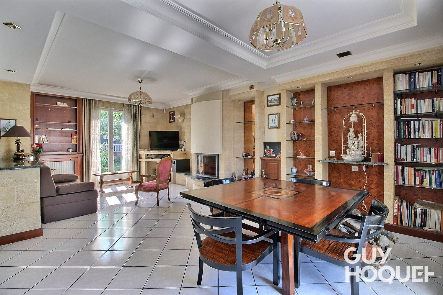 Maison 6 pièces de 110 m² avec studio indépendant à Grigny Village