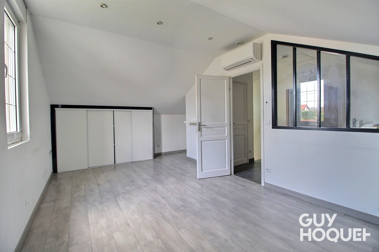 Ensemble immobilier d'environ 88 m²