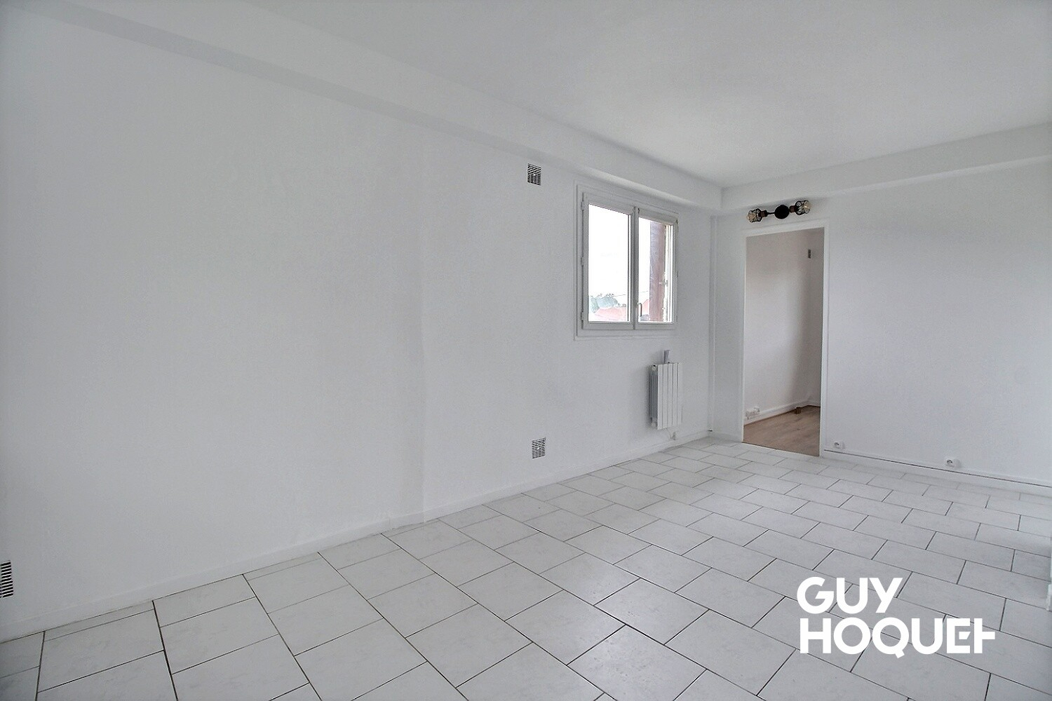 Appartement 2 pièces rénové - Parking & Cave - Viry-Chatillon