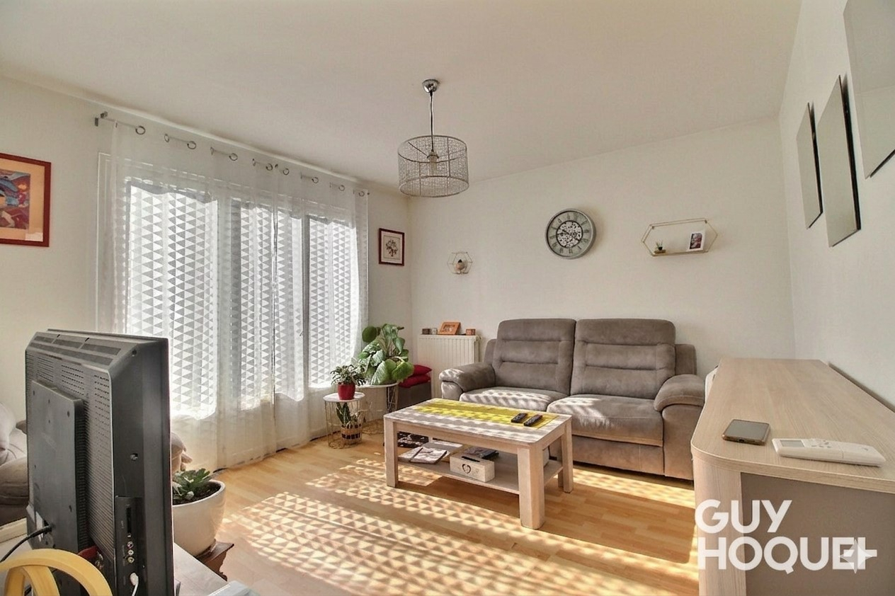 Maison proche centre-ville et gare RER C