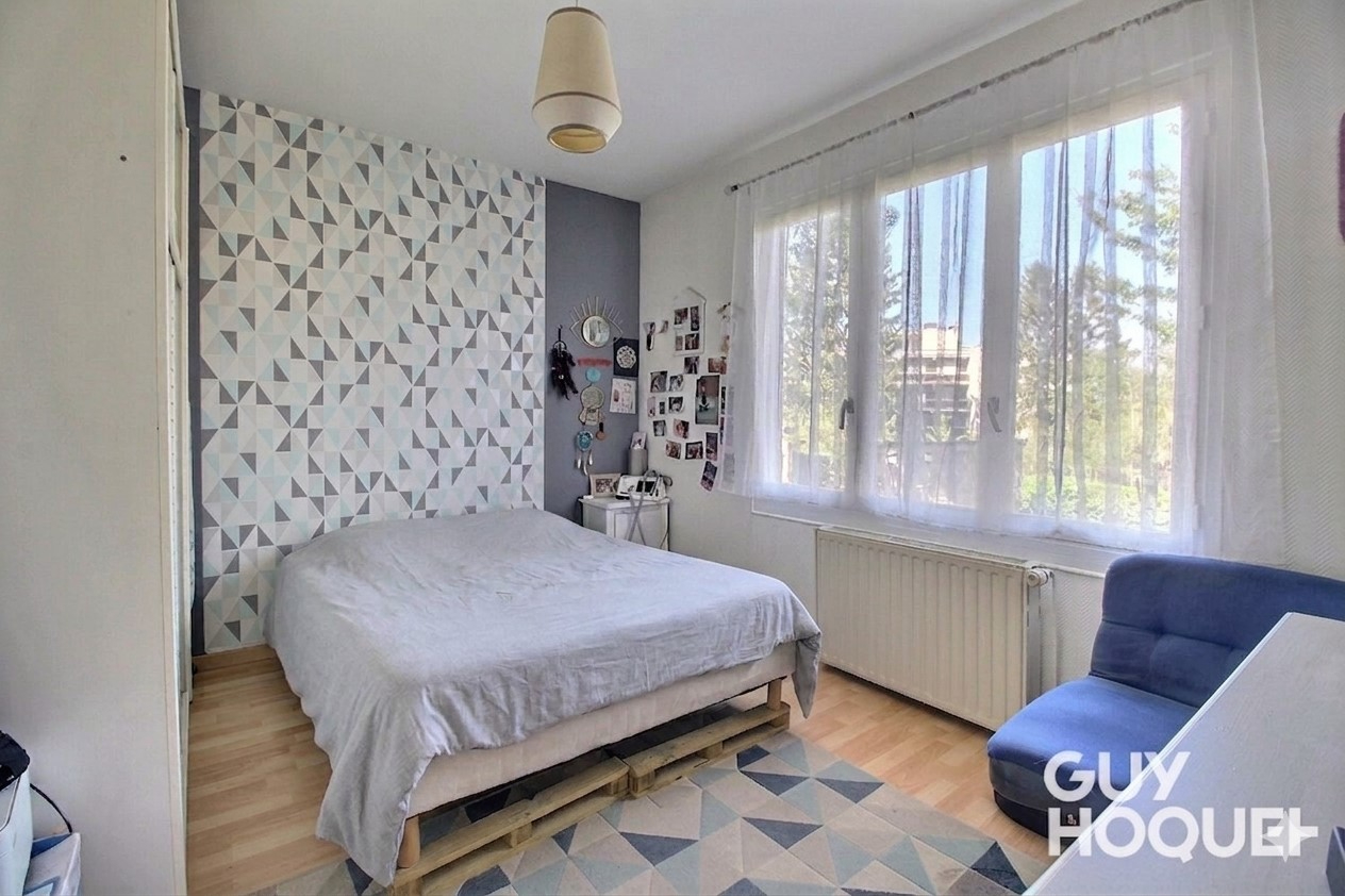 Maison proche centre-ville et gare RER C