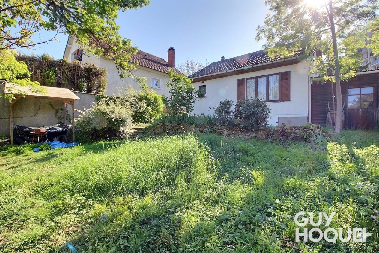 Maison proche centre-ville et gare RER C