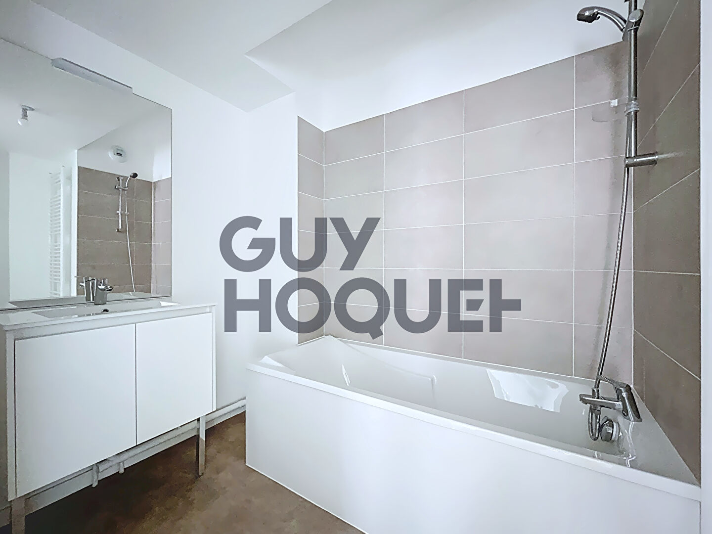 Vitry-sur-Seine - Duplex familial T6 avec jardin et terrasse au coeur du Grand Paris Ardoines