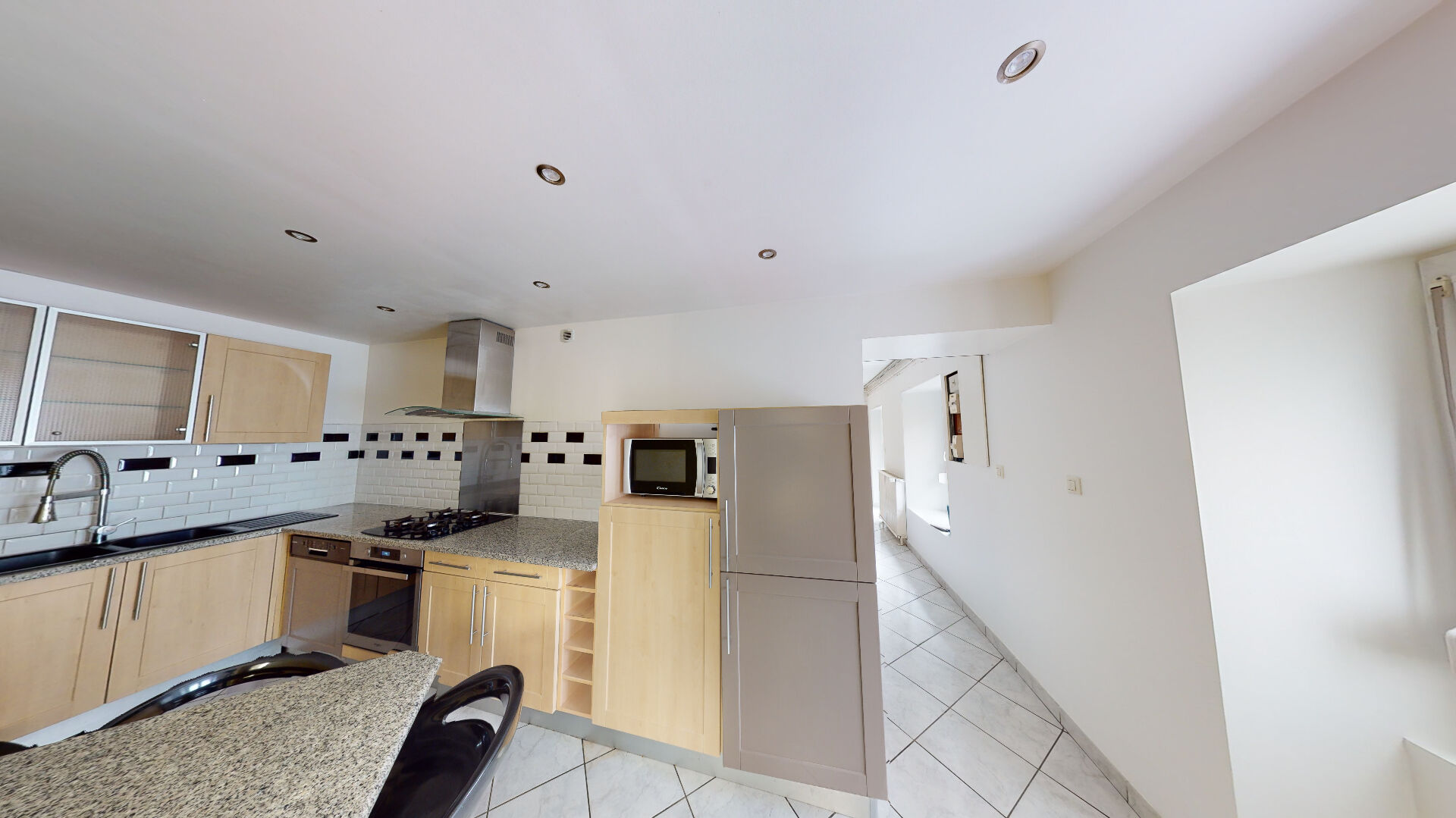 Maison de village F4 (93 m²)  au centre de CHIRENS