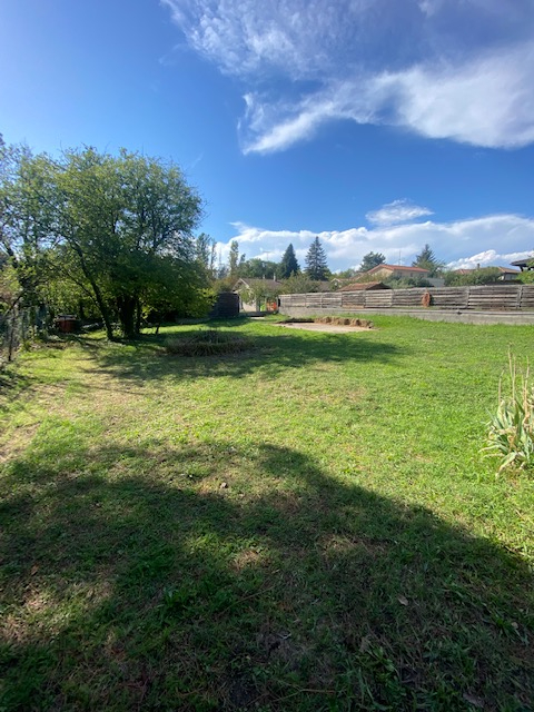 Terrain constructible de 420m2 Irigny 69540