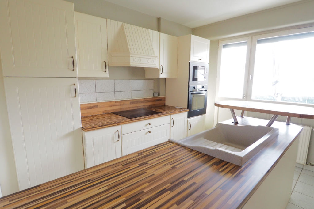 À vendre à KINGERSHEIM (68260), appartement 3 pièces de 72 m².