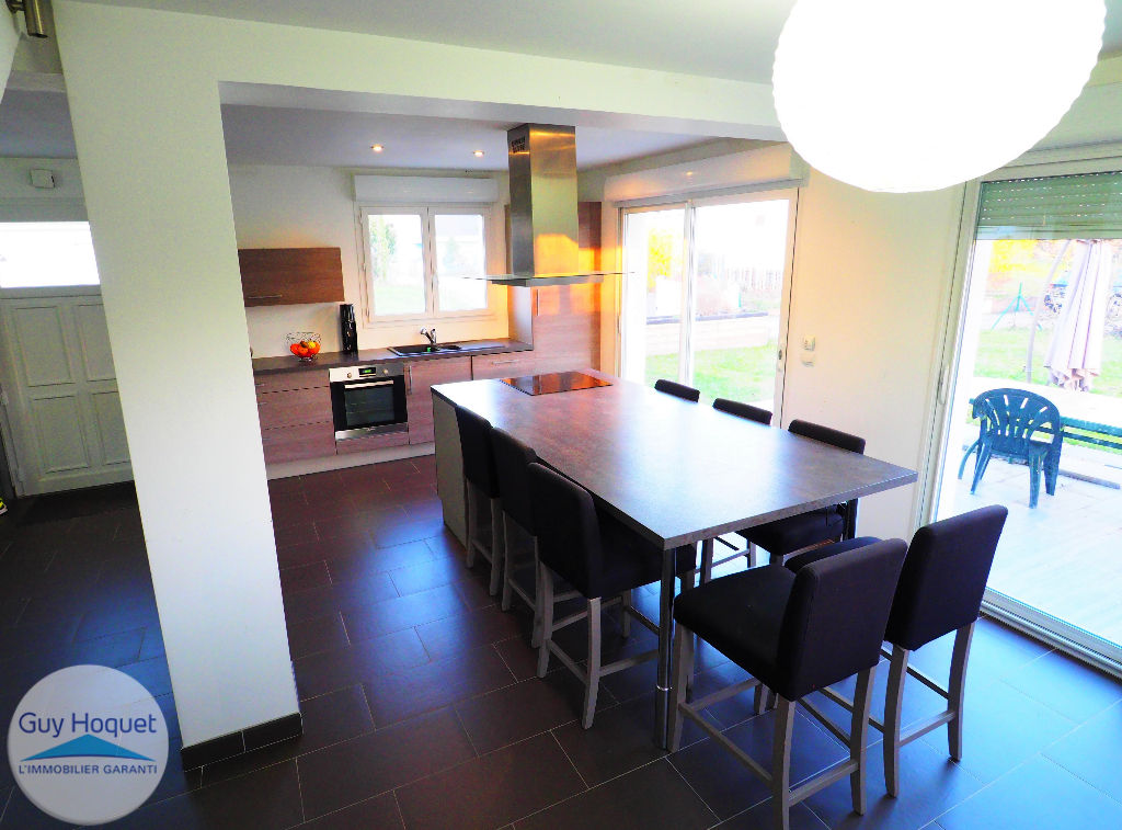 À vendre, maison d'environ 91 m², 4 pièces à KINGERSHEIM (68260).