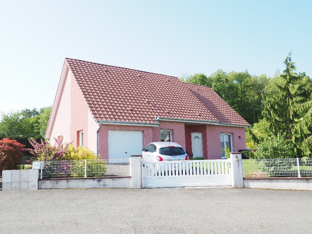 À vendre, maison d'une surface habitable de 81 m², 4 pièces à CHEVREMONT (90340).