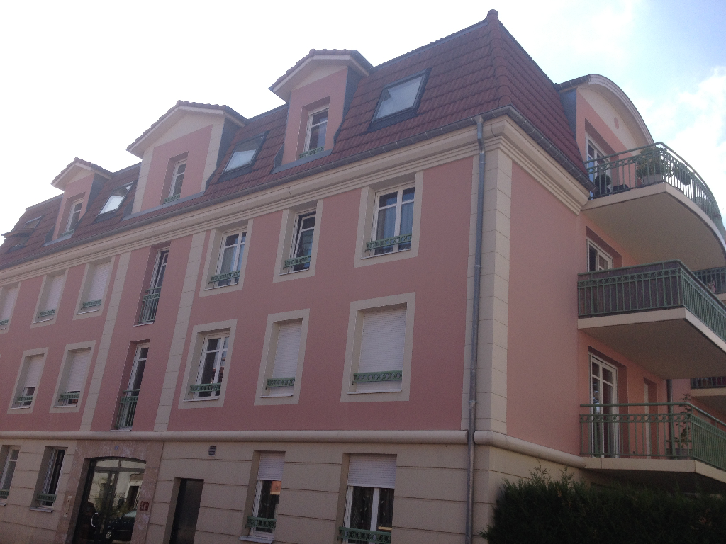 Appartement avec balcon et garage