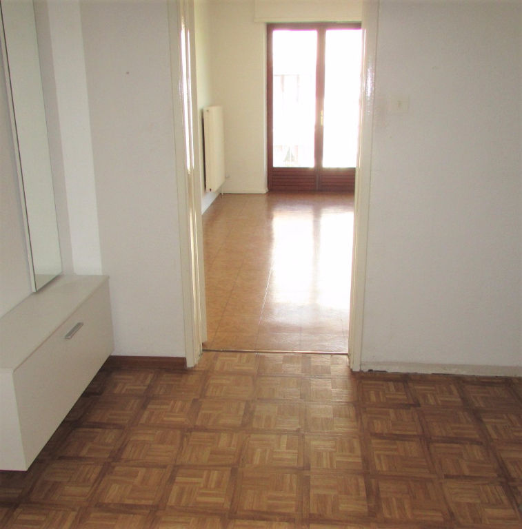 Appartement F2 Très Calme avec terrasse