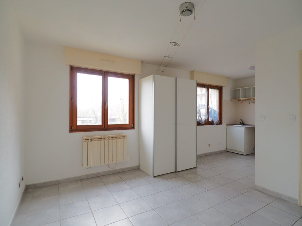 Appartement 1 pièce d'une surface habitable de 23 m² à louer à GUEBWILLER (68500).