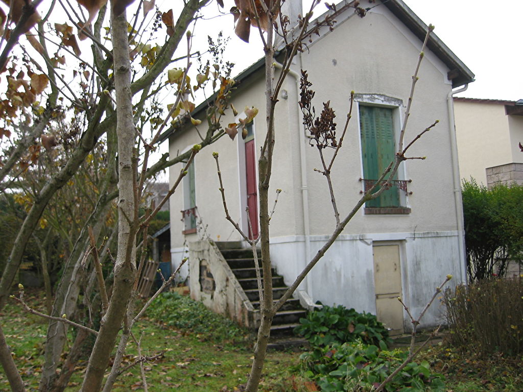 PETITE MAISON A RENOVER PROCHE GARE