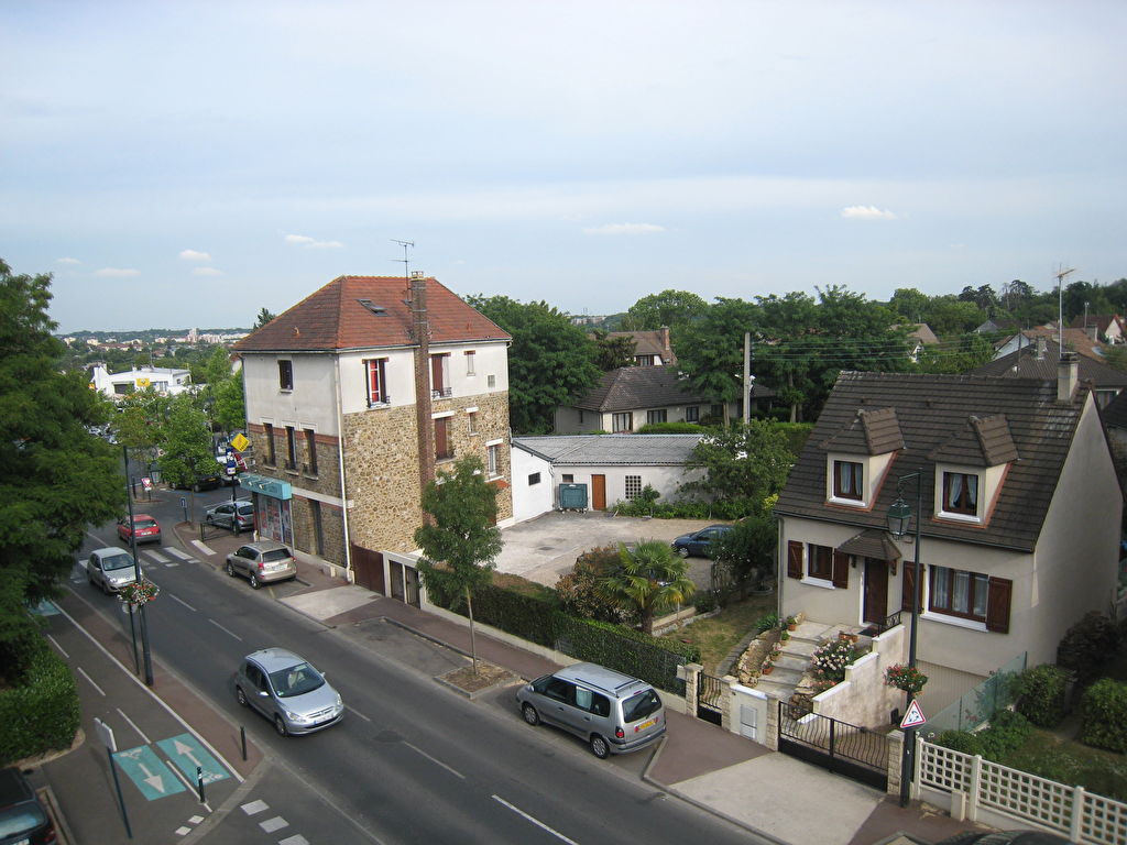 5 P lumineux proche gare RER