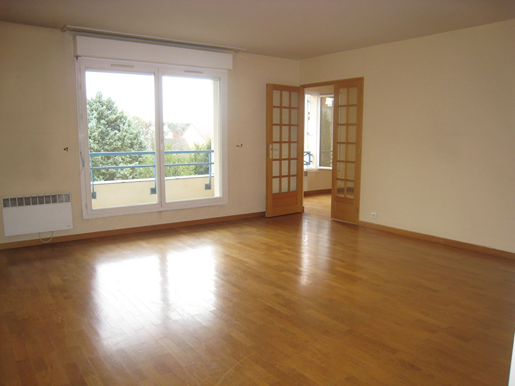 Vaste 5 P avec balcon en centre ville