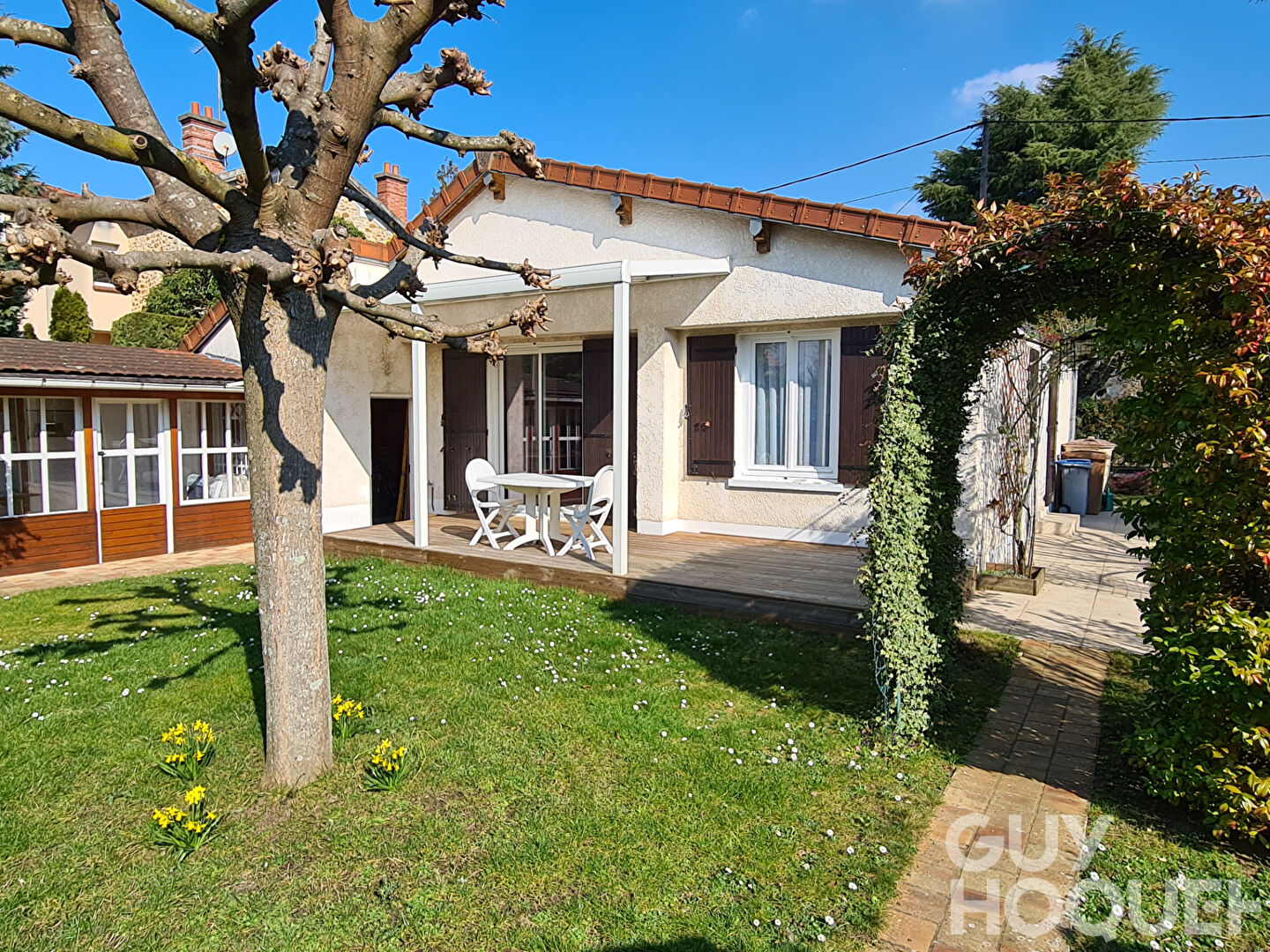 Maison de plain pied 15min' gare proche pelouse et commerces