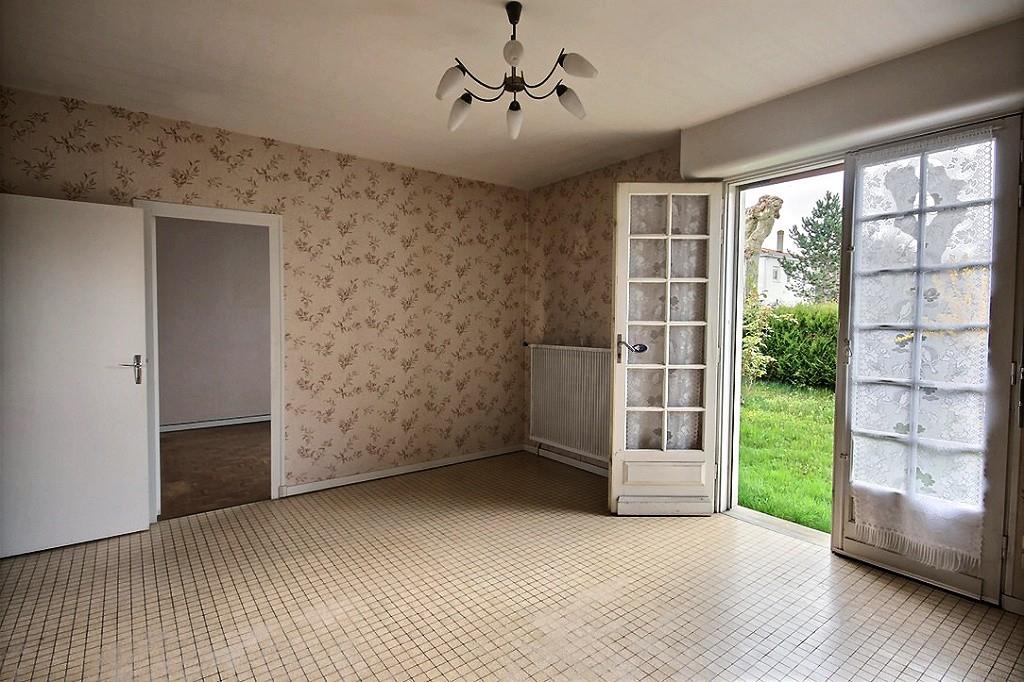 Maison 4 pièces d'environ 76 m² à vendre à Leognan (33850)