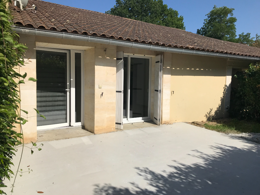 Maison mitoyenne T3 à louer à SAINT CAPRAIS DE BORDEAUX