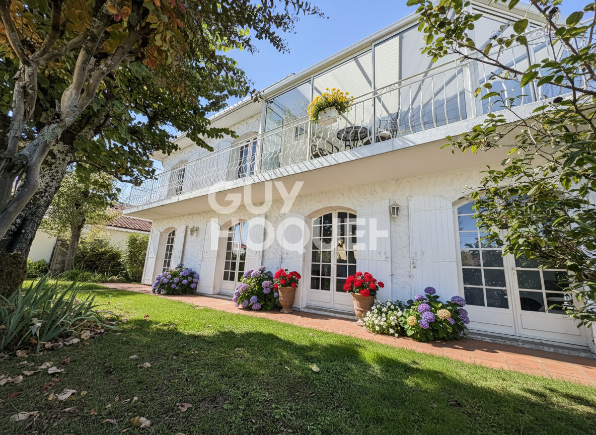 À vendre : Maison spacieuse de 6 pièces à Villenave d'Ornon !