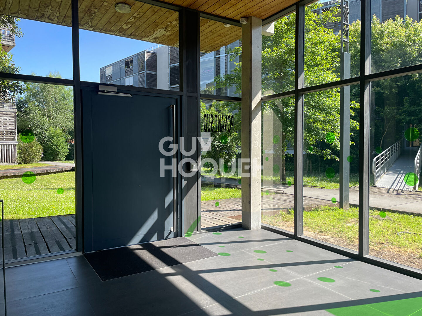 AU PIED DU TRAM C - APPARTEMENT 3 PIÈCES BEGLES