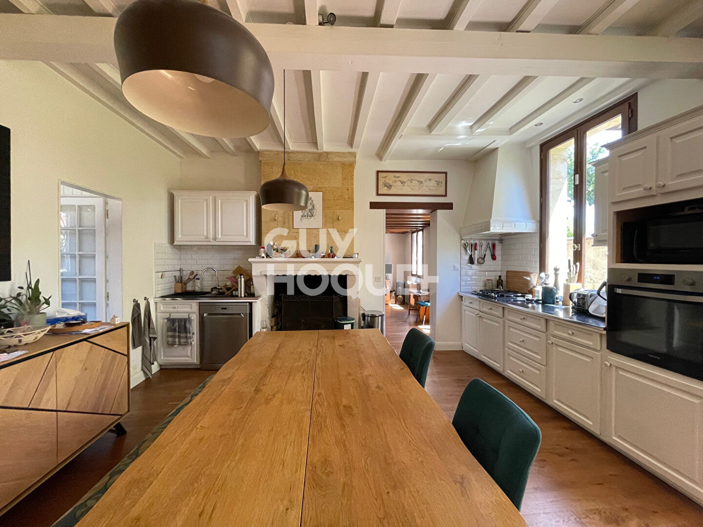 Maison en pierre de plus de 200 m² à saisir!