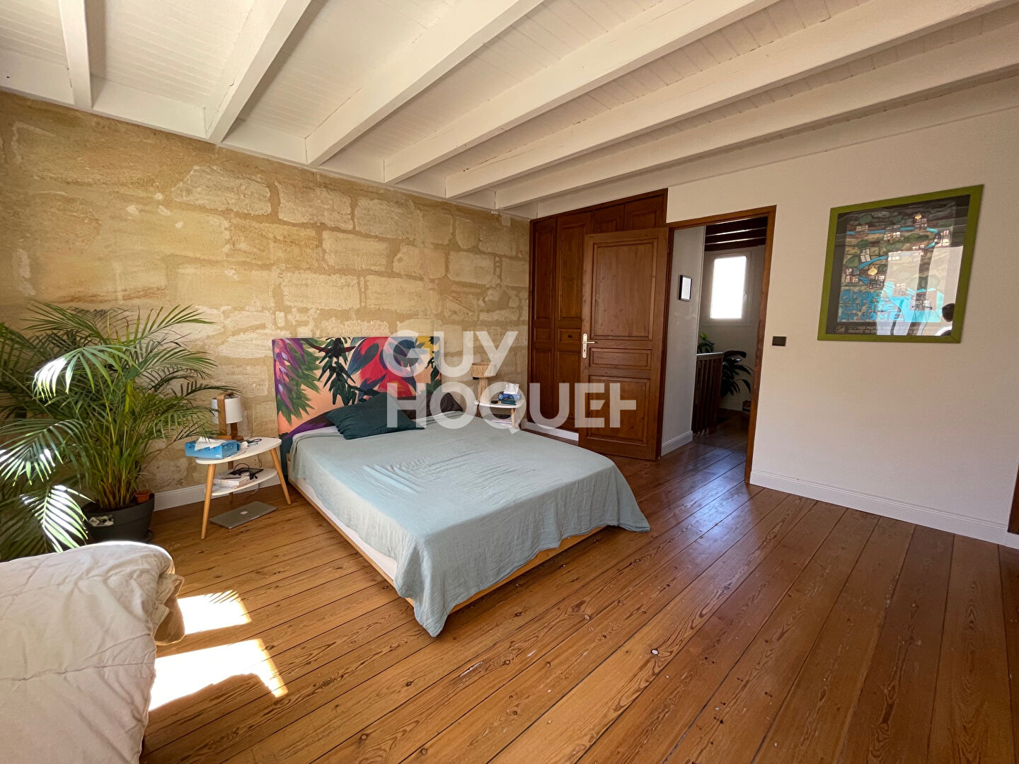 Maison en pierre de plus de 200 m² à saisir!