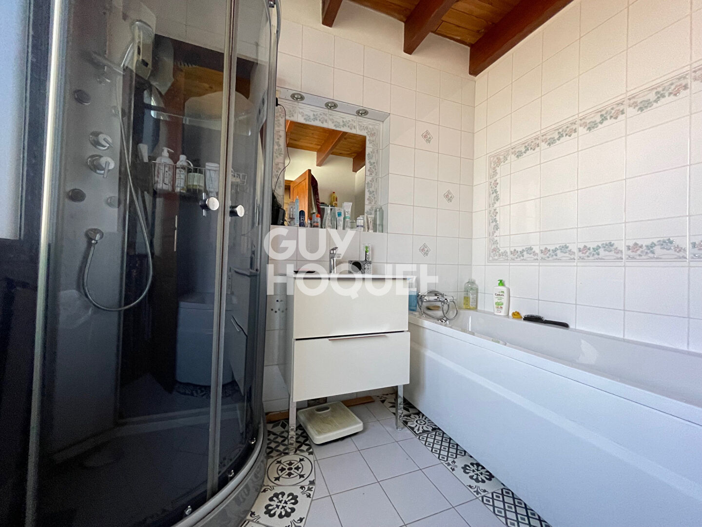 Maison en pierre de plus de 200 m² à saisir!