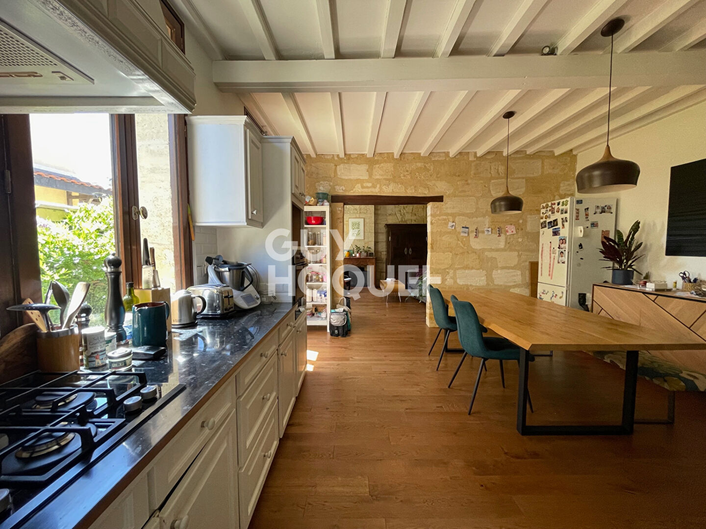 Maison en pierre de plus de 200 m² à saisir!