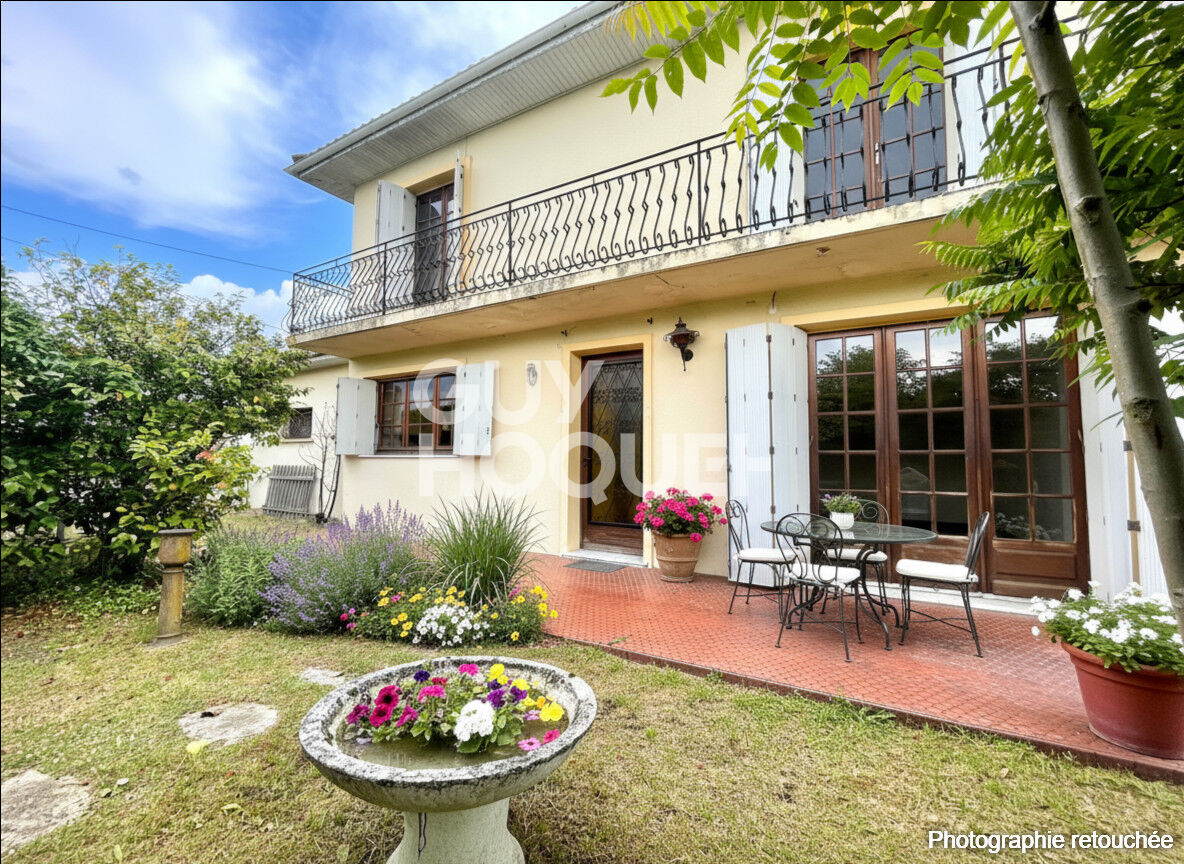 À vendre  Maison saine et fonctionnelle à Bègles, au calme