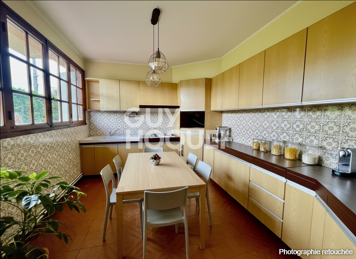 À vendre  Maison saine et fonctionnelle à Bègles, au calme