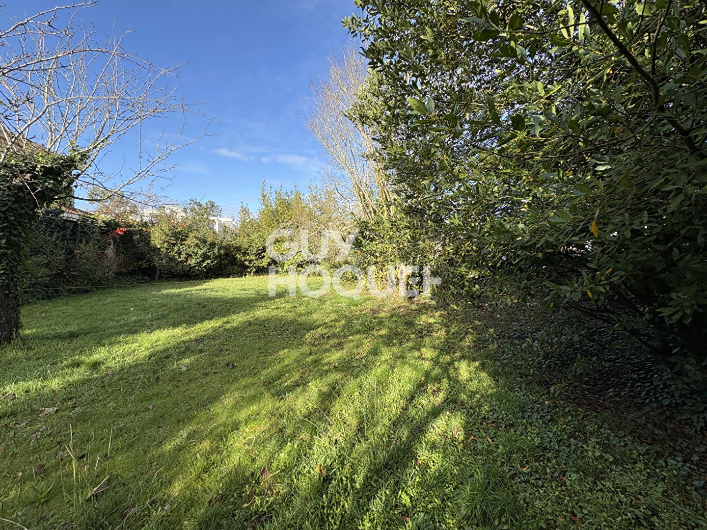 TERRAIN RARE LIBRE DE CONSTRUCTEUR  A SAISIR AU CALME !!!