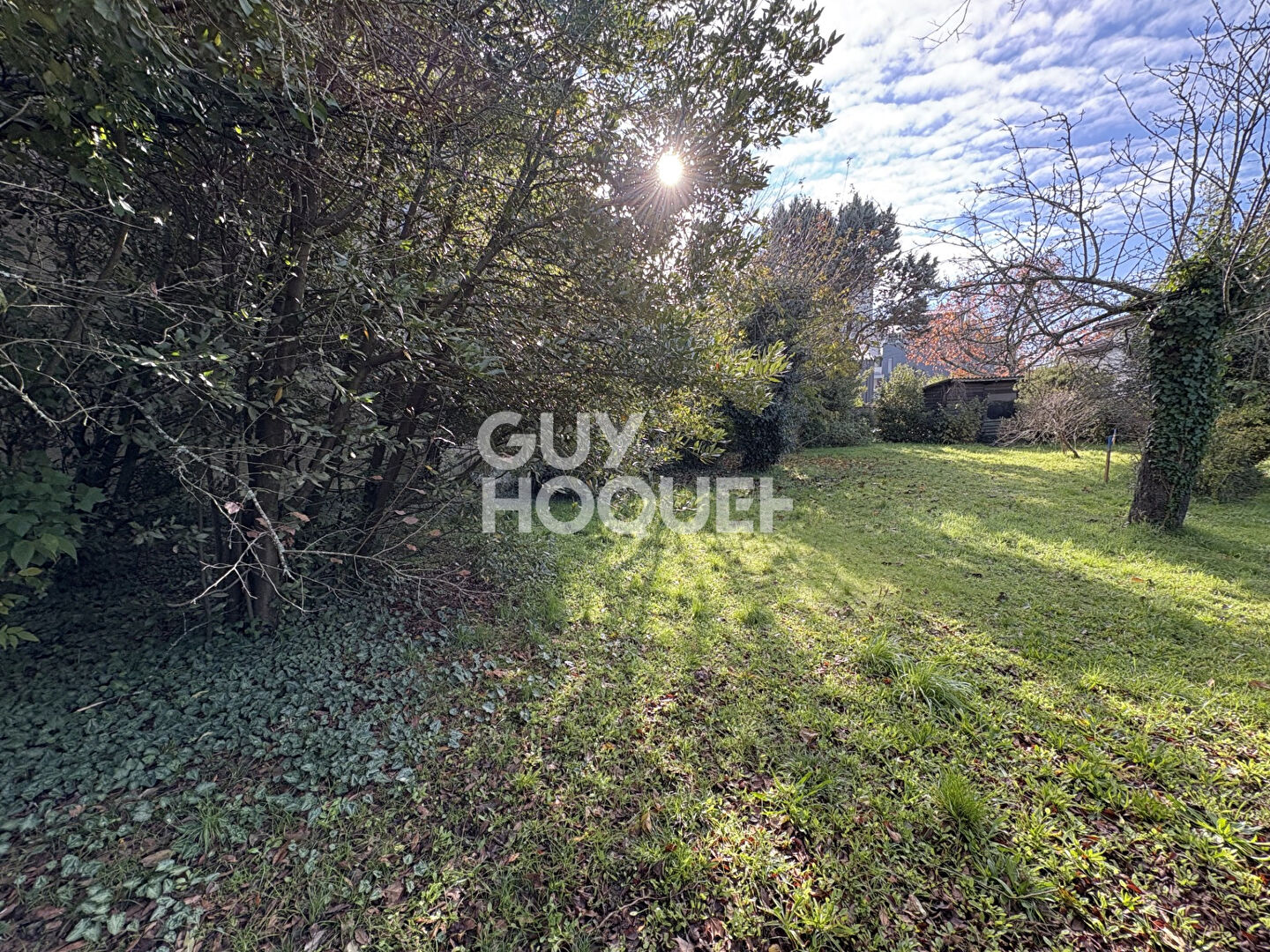 TERRAIN RARE LIBRE DE CONSTRUCTEUR  A SAISIR AU CALME !!!