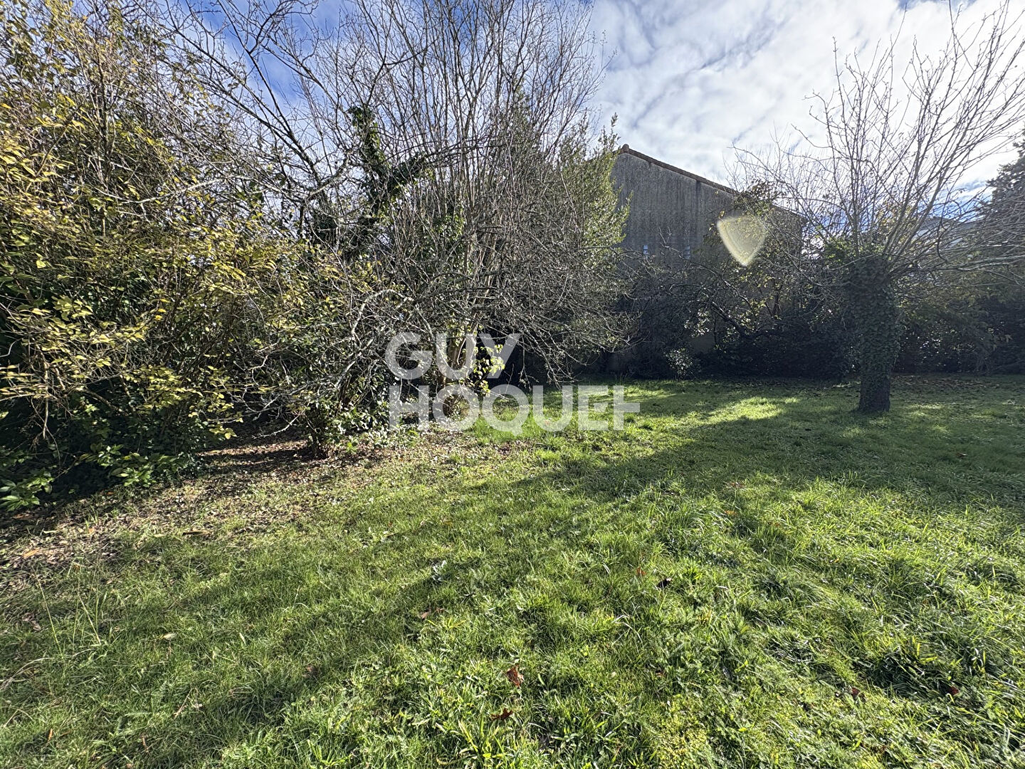 TERRAIN RARE LIBRE DE CONSTRUCTEUR  A SAISIR AU CALME !!!