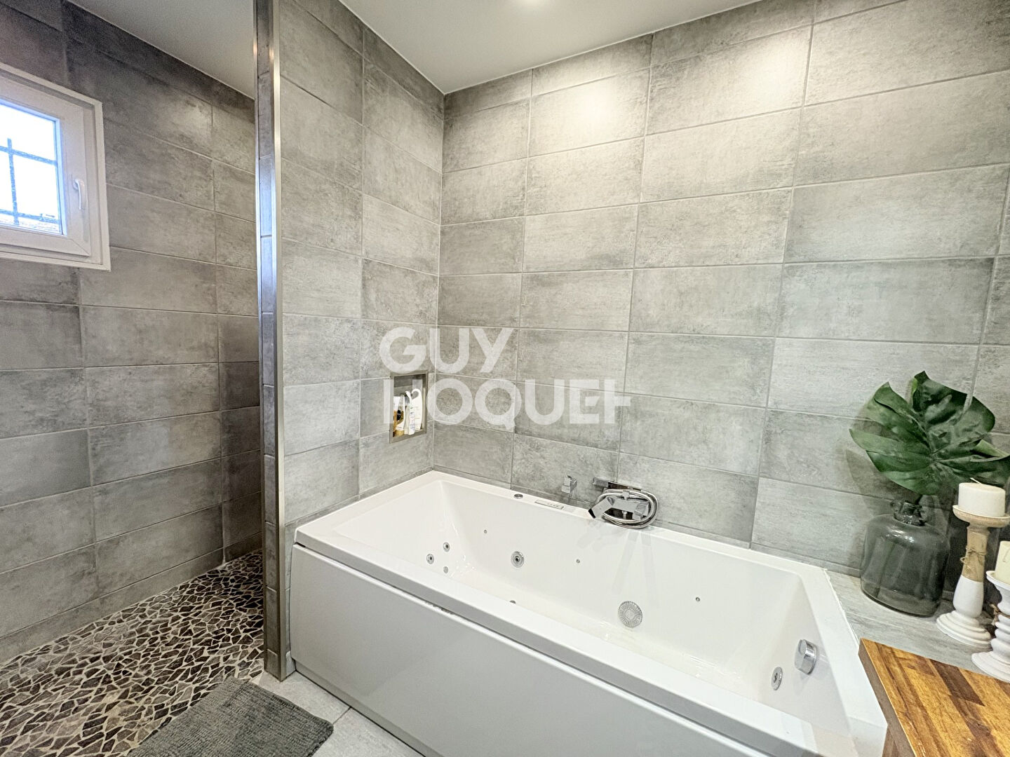 EXCLUSIVITE INTA ROCADE ST BRIS T5