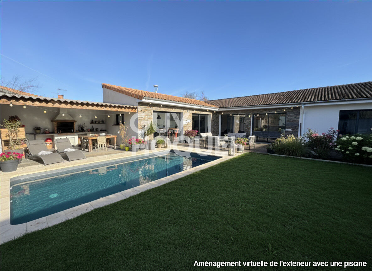 EXCLUSIVITE Chez Guy Hoquet Très belle maison entièrement rénovée, véritable coup de coeur !