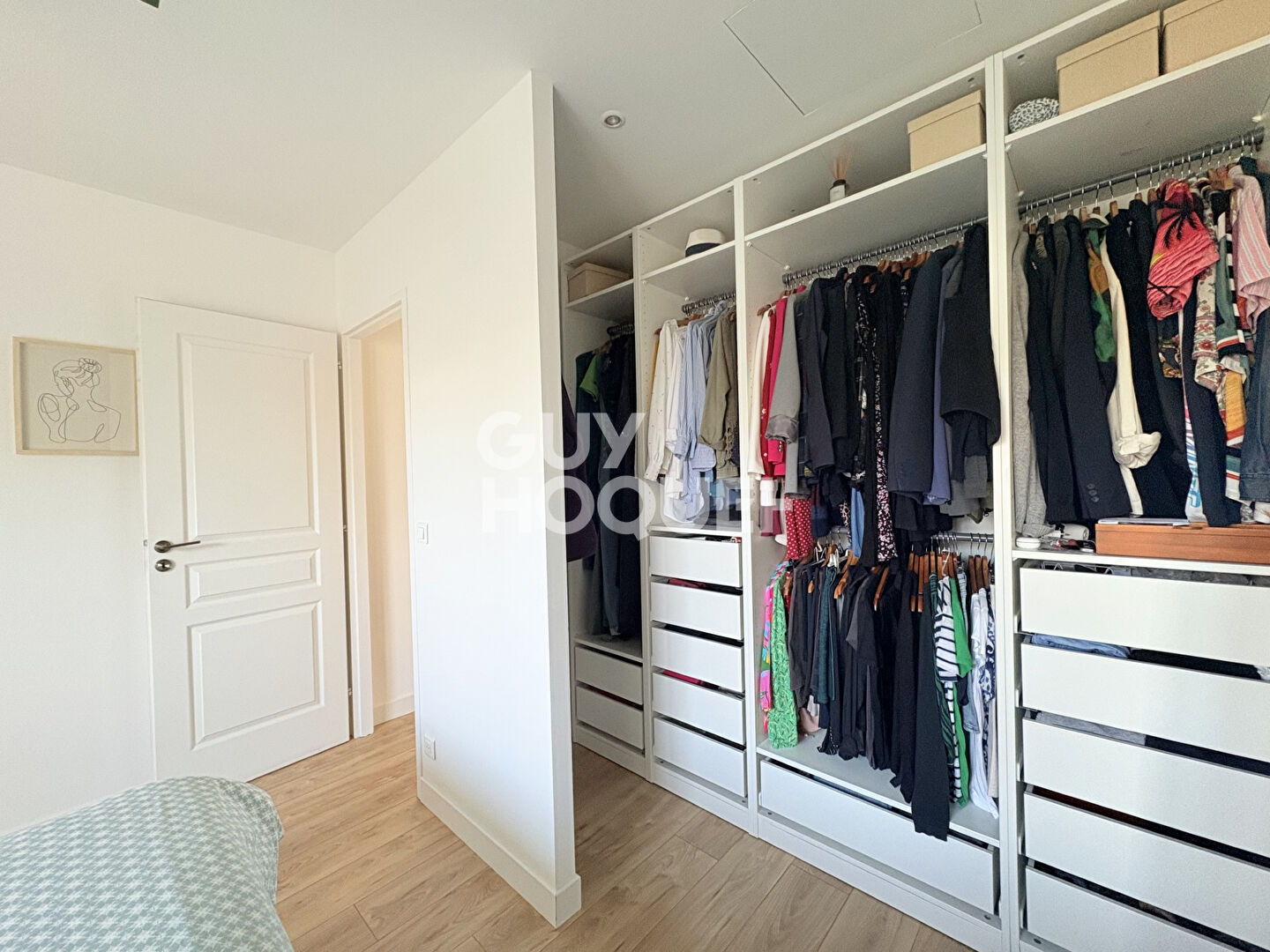 EXCLUSIVITE Chez Guy Hoquet Très belle maison entièrement rénovée, véritable coup de coeur !