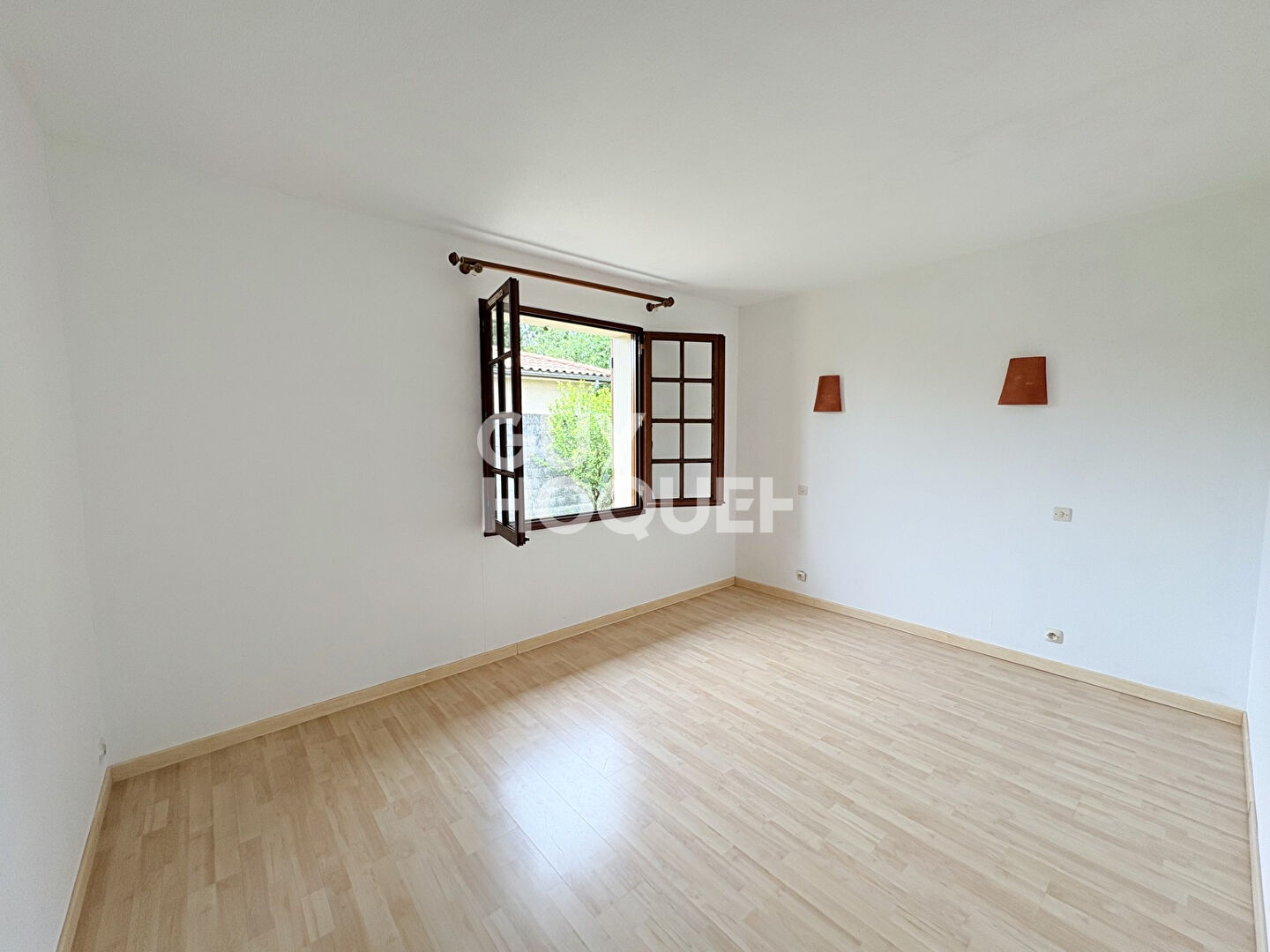 Exclusivité - MAISON PLAIN-PIED NON MITOYENNE T4 + GARAGE ET GRAND TERRAIN